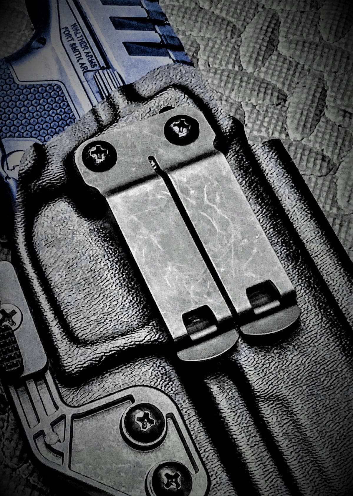 DISCREET CARRY CONCEPTS MONOBLOCK