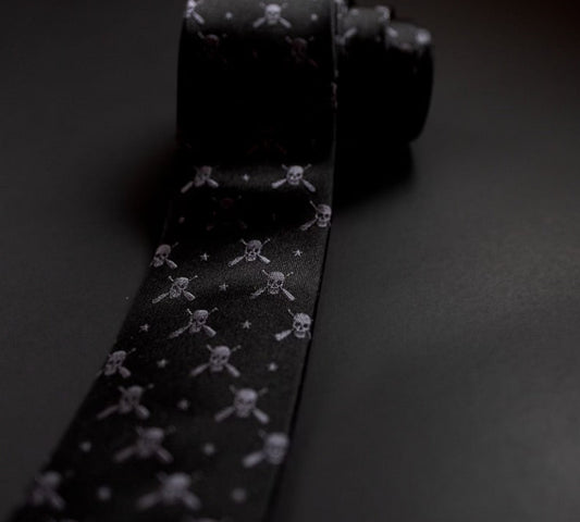 BLACKOUT SKULL & PADDLE TIE