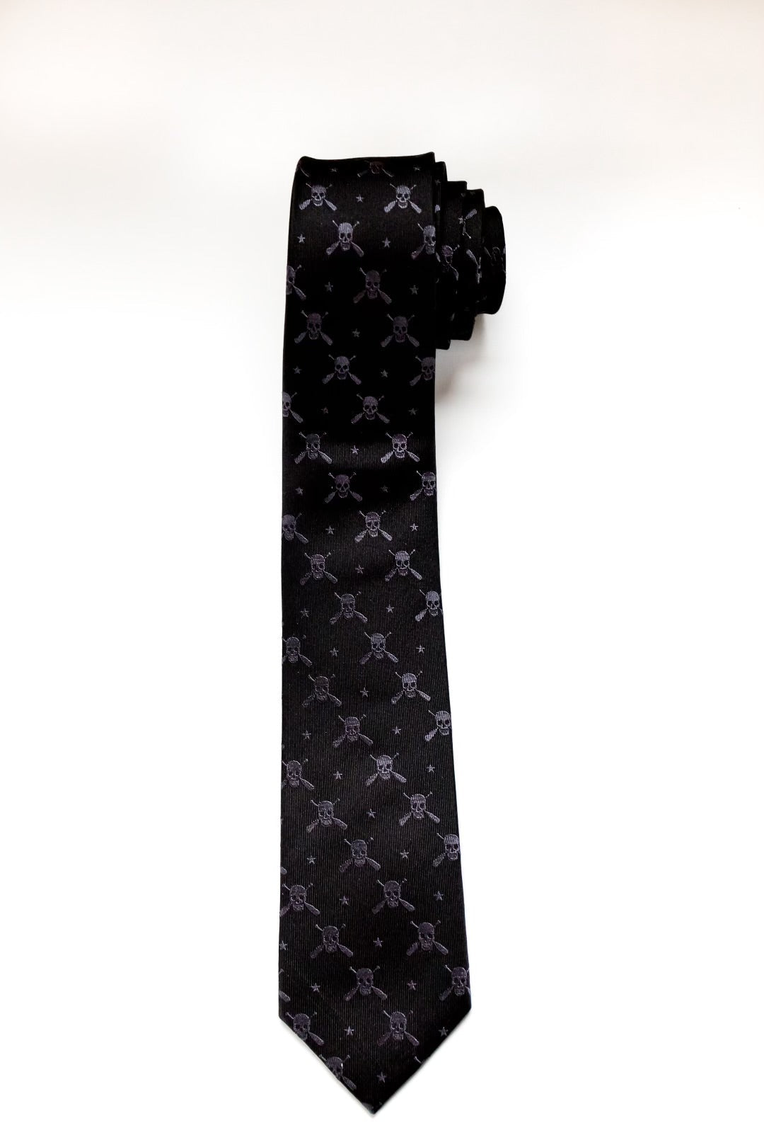 BLACKOUT SKULL & PADDLE TIE