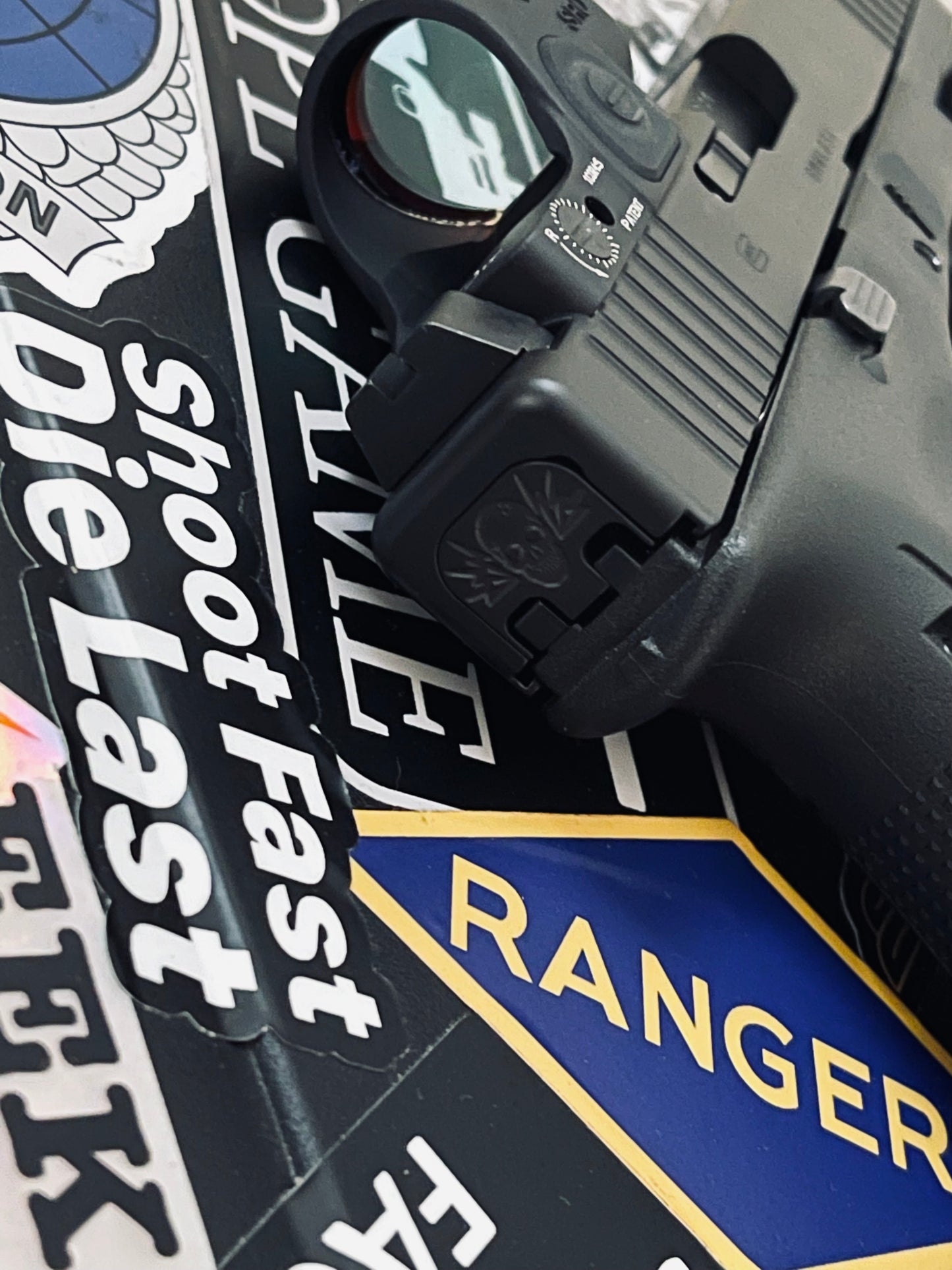 BLACKED OUT (DA SKULL & BOLTS) GLOCK BACK PLATE