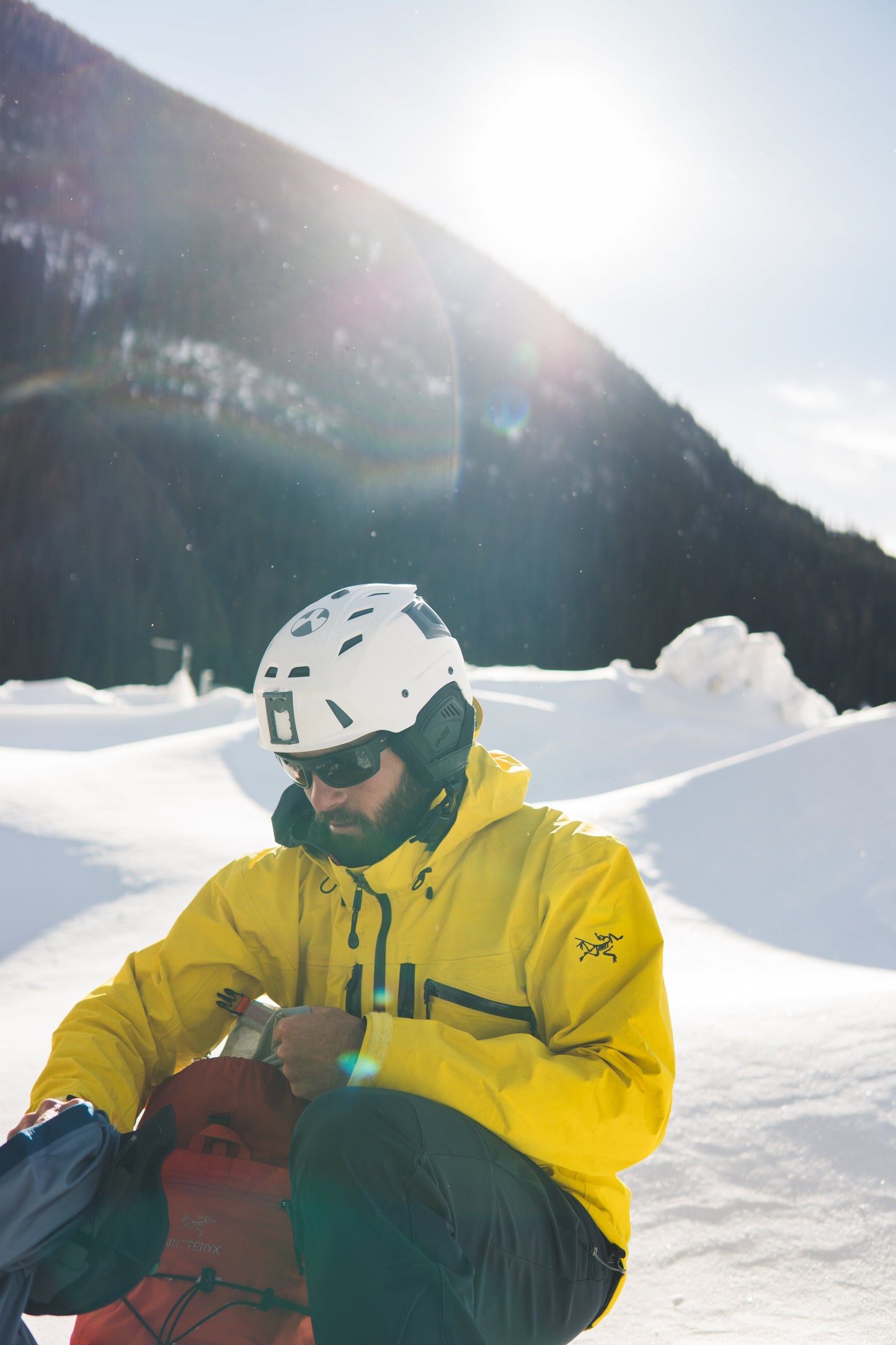 TEAM WENDY M-216 | W/ PRINCETON TEC LIGHT & SUPERIOR VENTILATION | PRO SKI HELMET