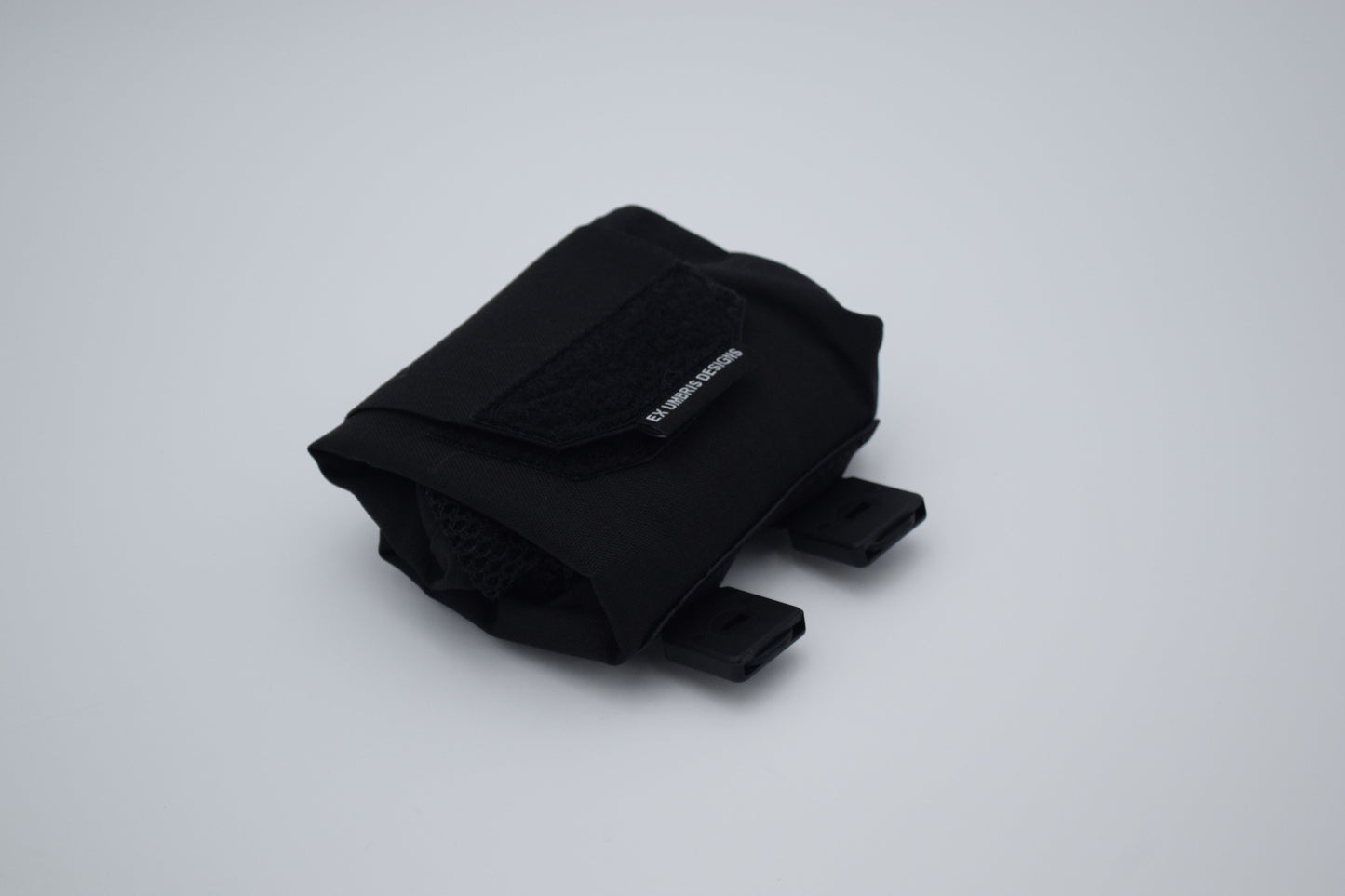 TRI-FOLD DUMP POUCH