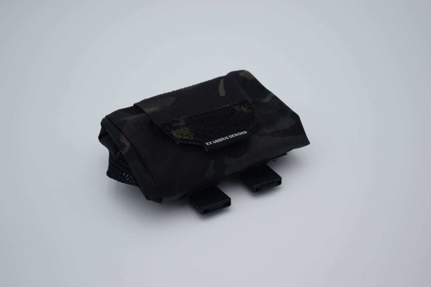 TRI-FOLD DUMP POUCH