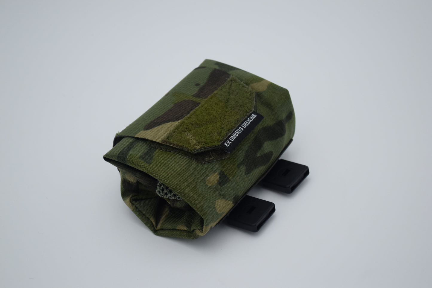 TRI-FOLD DUMP POUCH