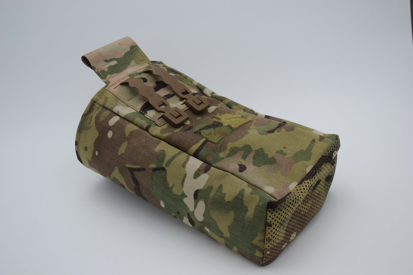 TRI-FOLD DUMP POUCH