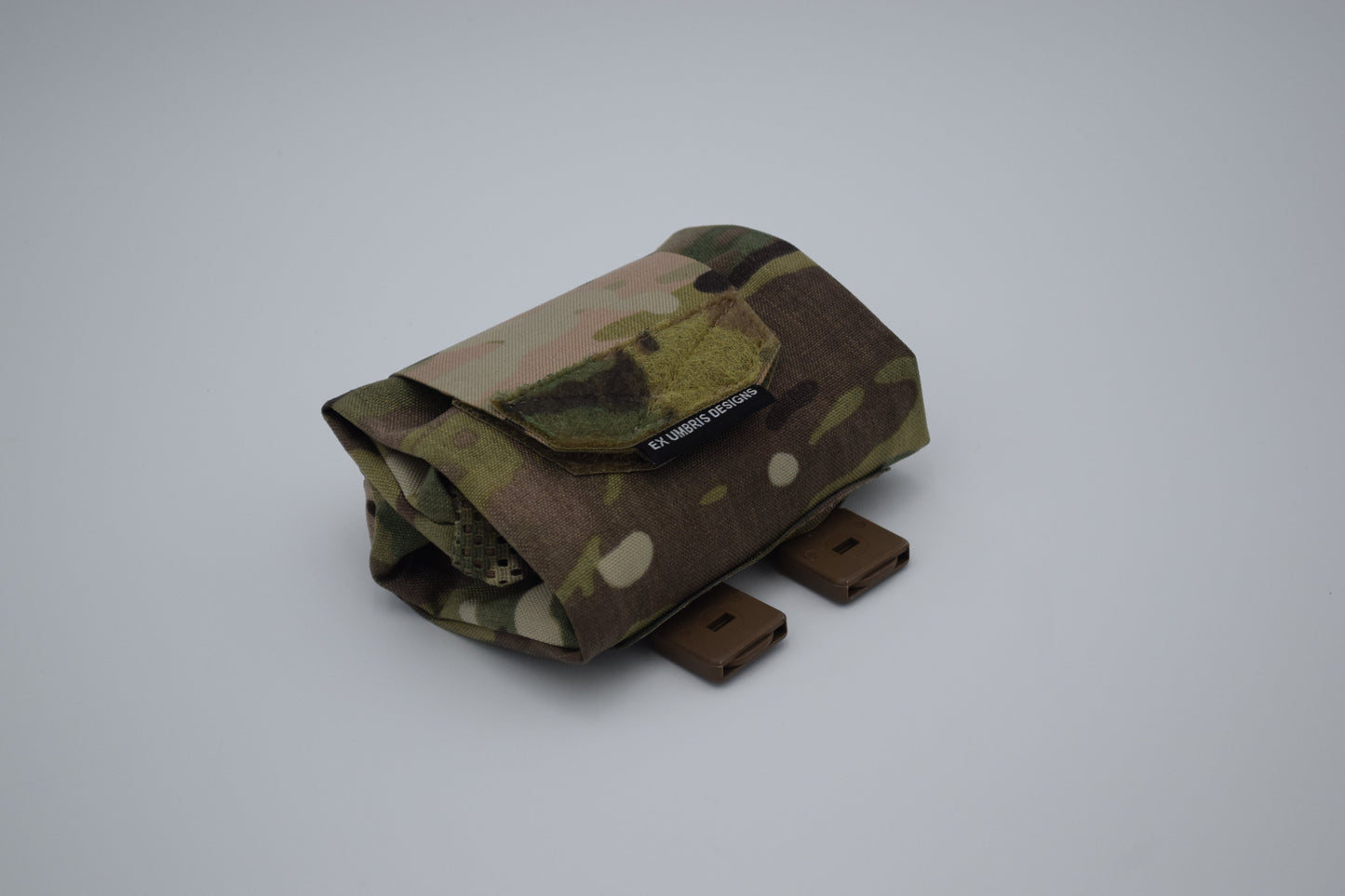 TRI-FOLD DUMP POUCH