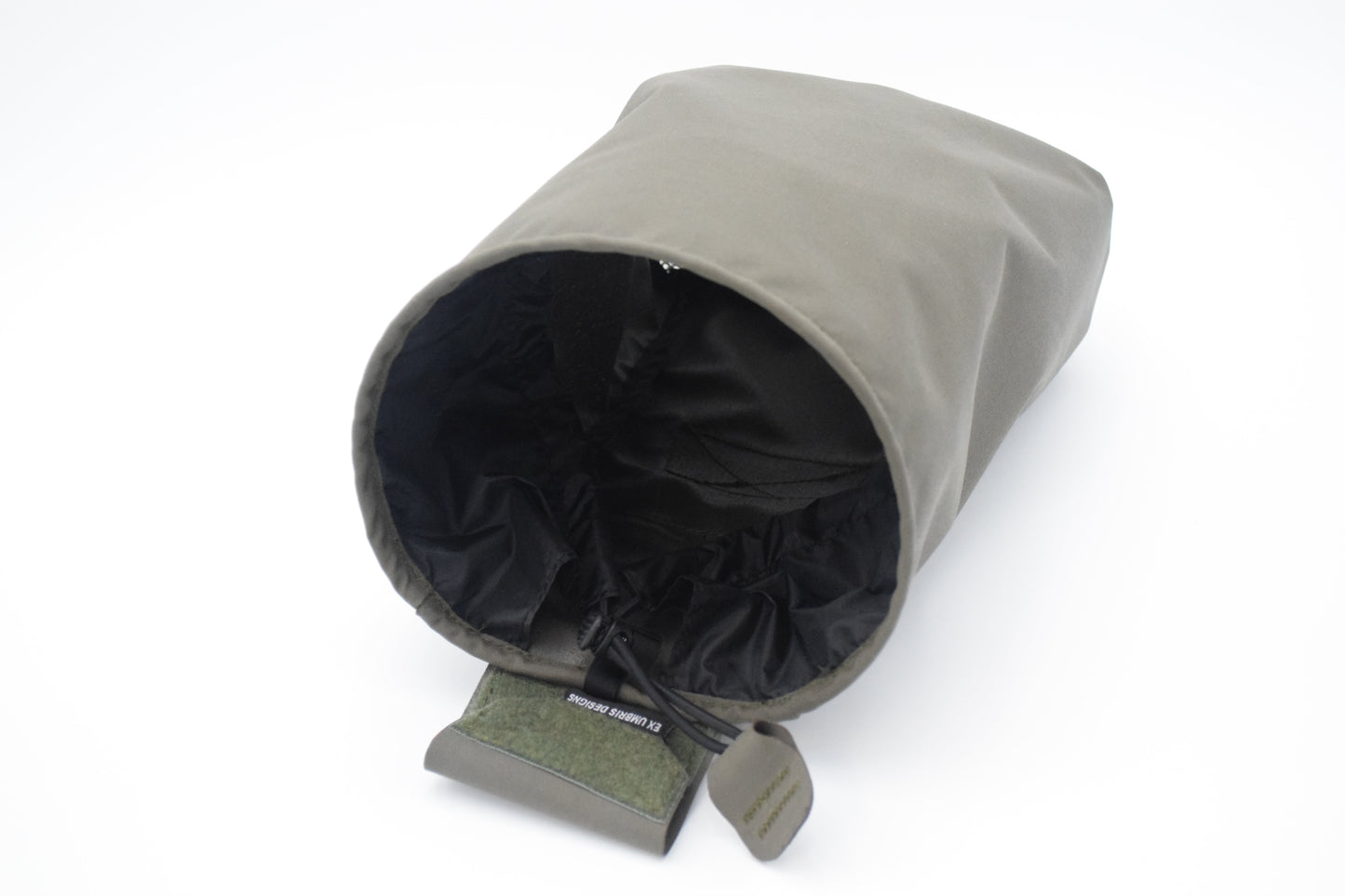 TRI-FOLD DUMP POUCH