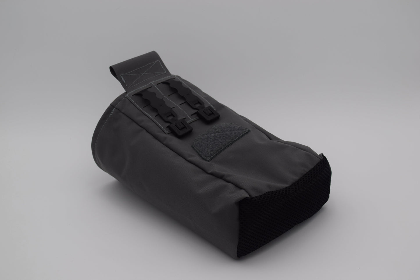 TRI-FOLD DUMP POUCH