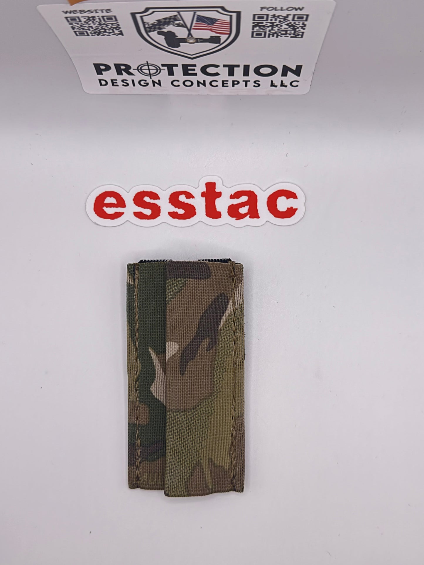 ESSTAC BELT MOUNTED VERTICAL TOURNIQUET HOLDER