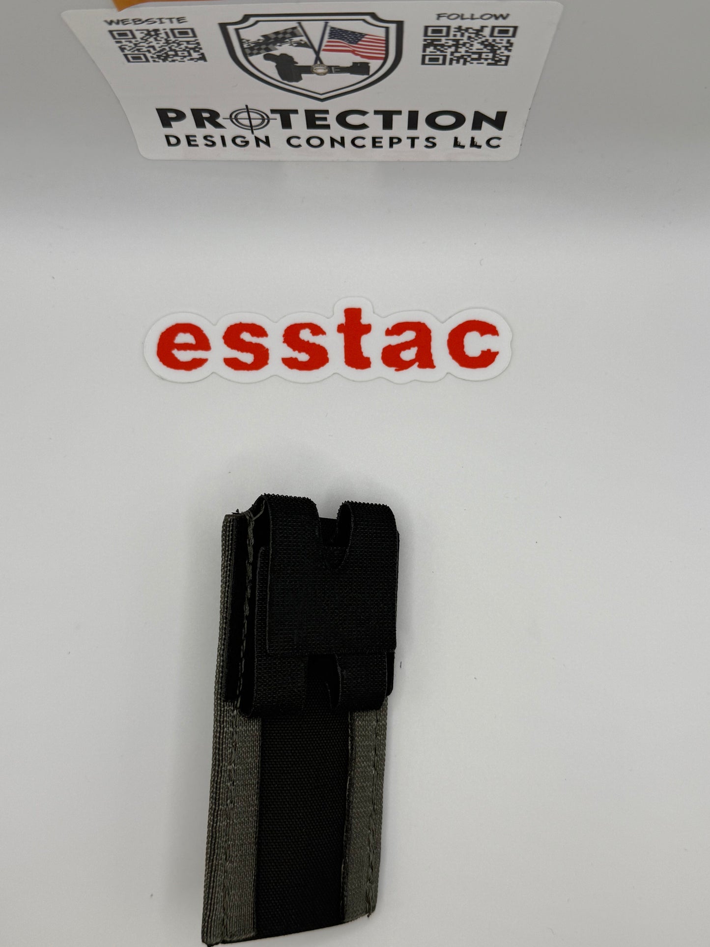 ESSTAC BELT MOUNTED VERTICAL TOURNIQUET HOLDER