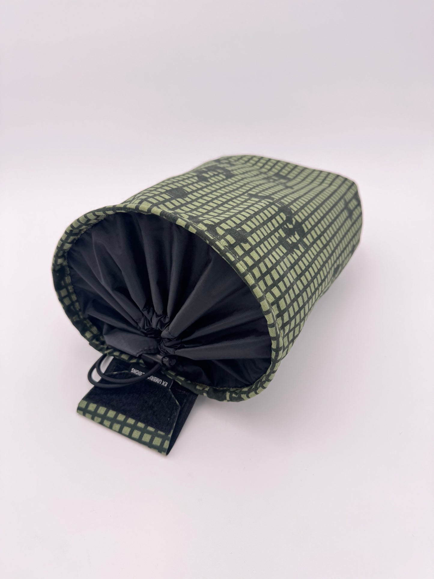 TRI-FOLD DUMP POUCH