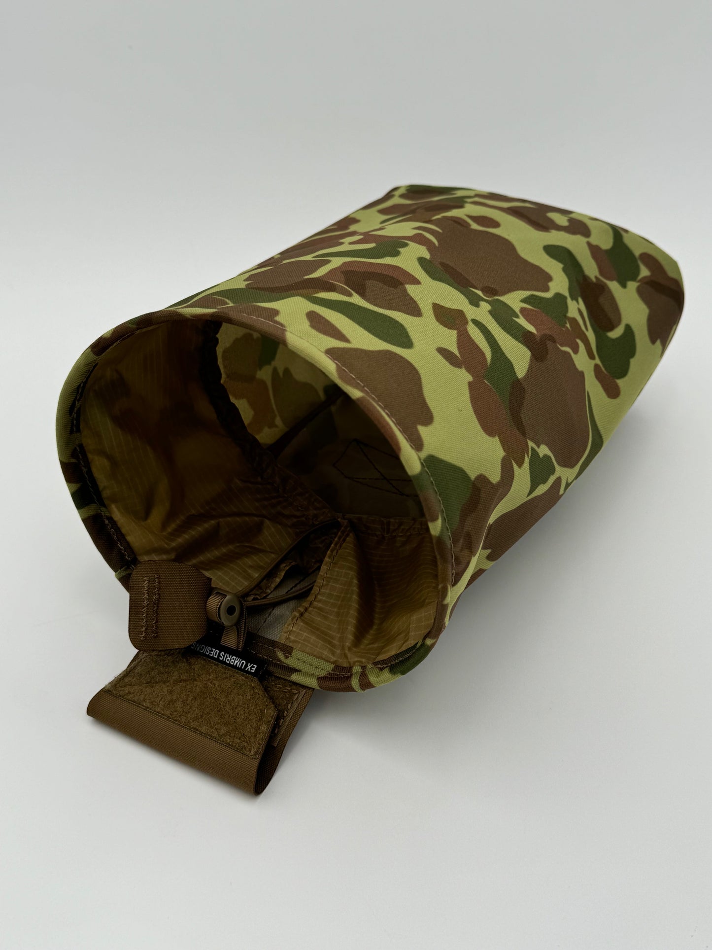 TRI-FOLD DUMP POUCH