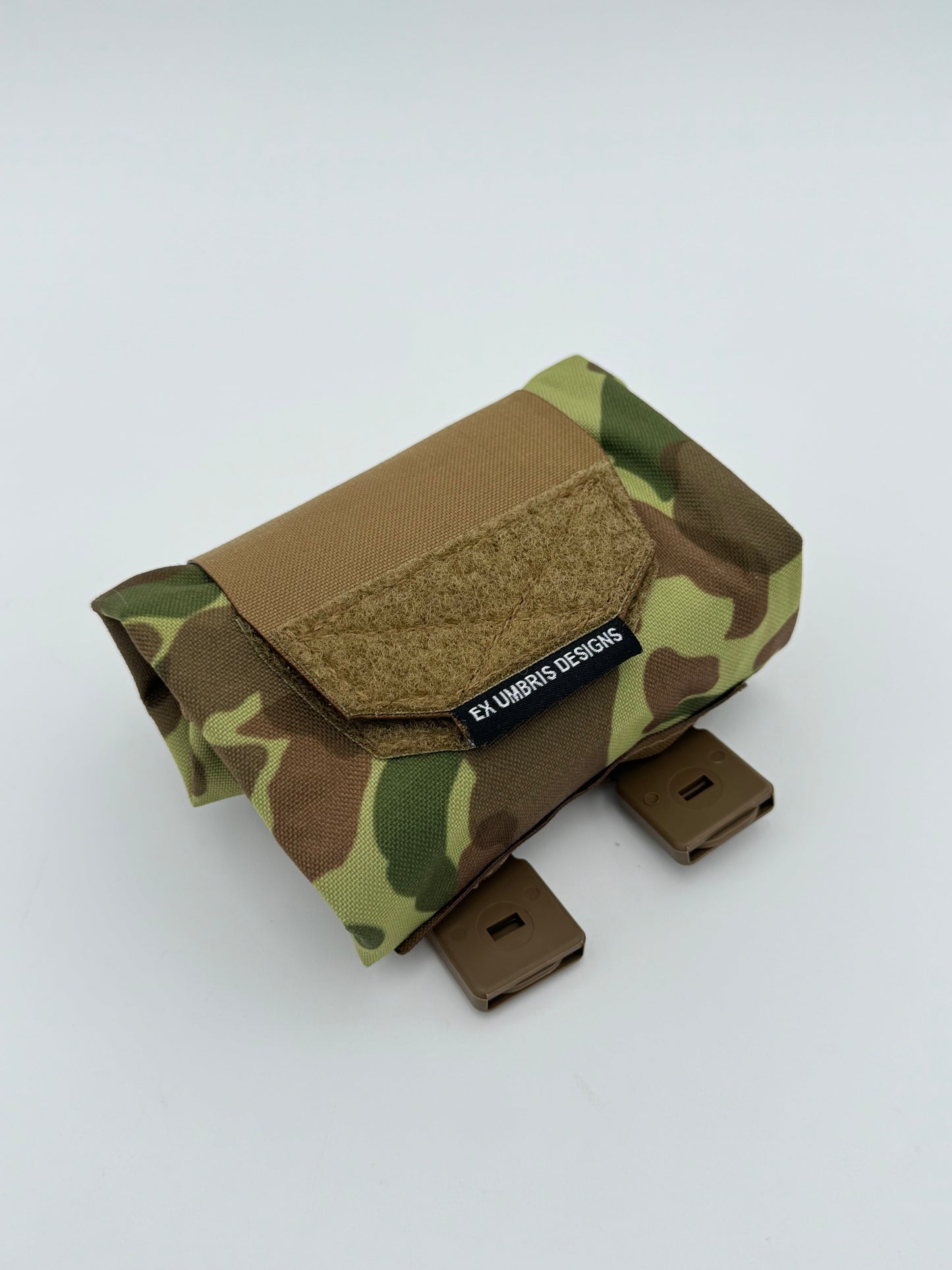 TRI-FOLD DUMP POUCH