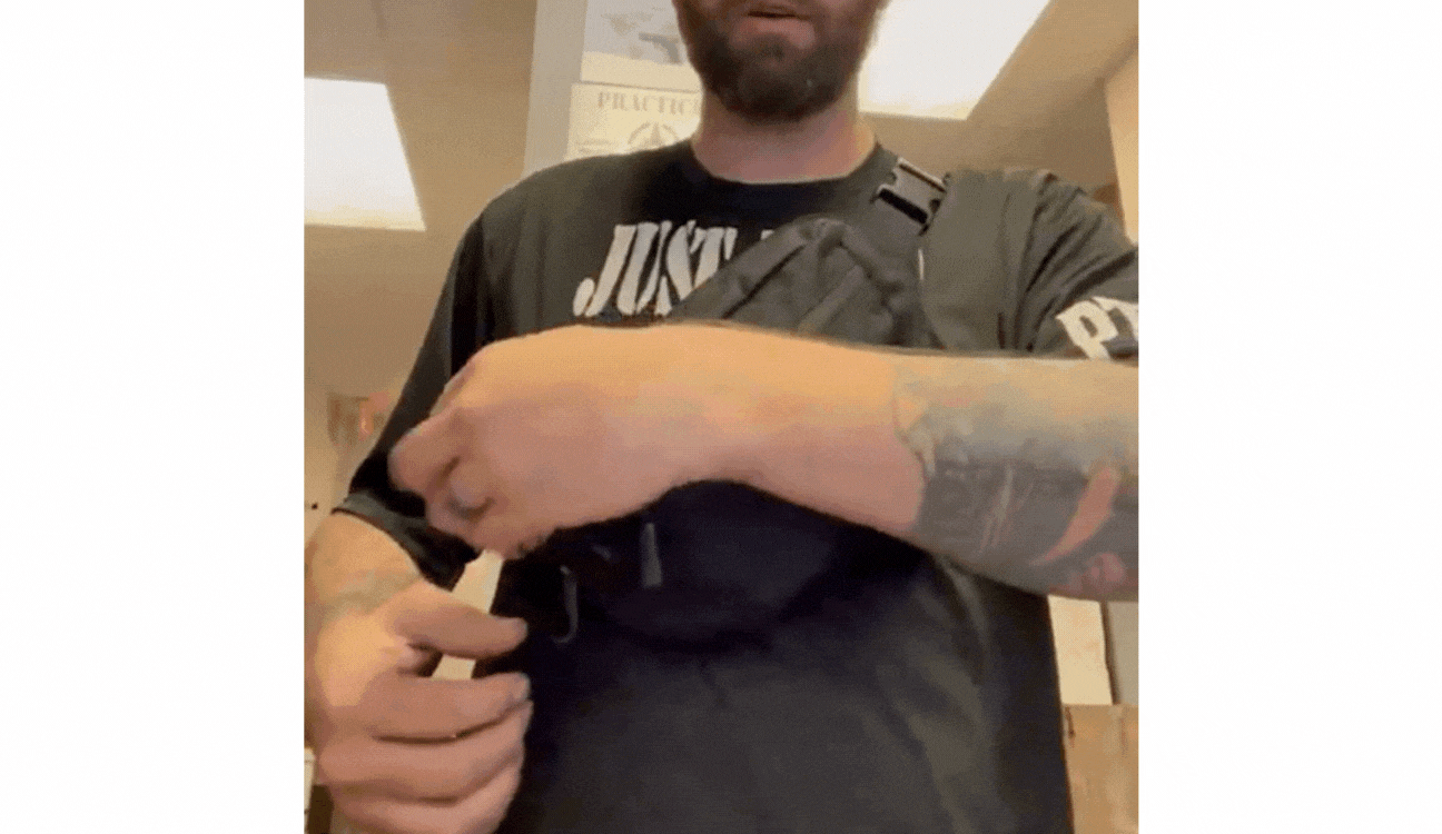 NOMAD DEFENDER - EDC WAIST PACK / CONCEALED CARRY SLING BAG