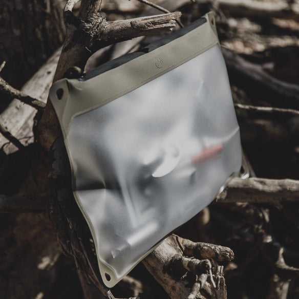 DAKA POUCH (WINDOWED)