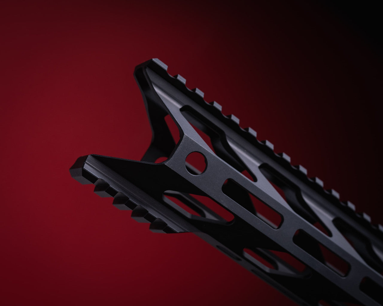 STNGR HWK® M-LOK Free Float AR-15 Handguard