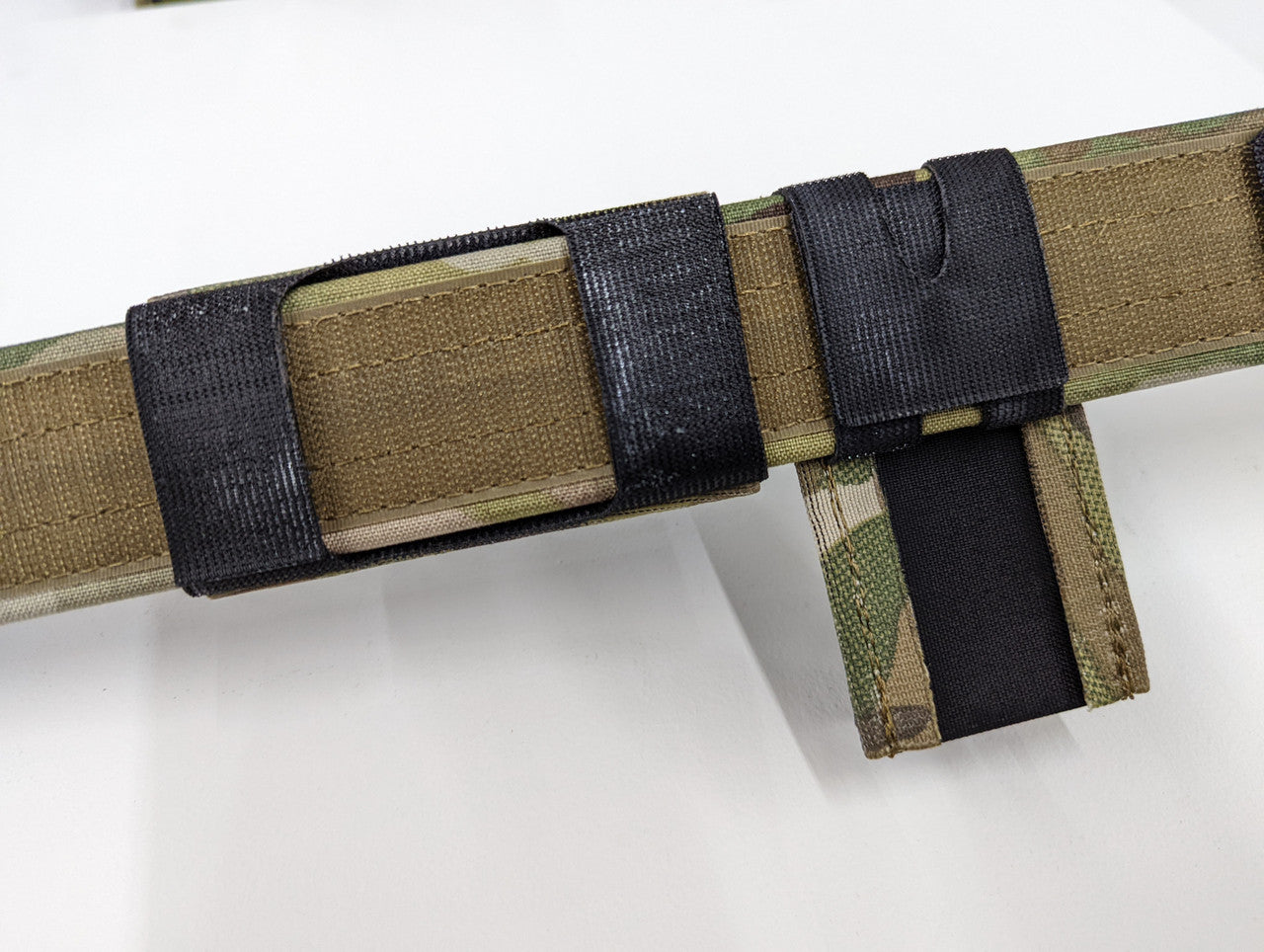 ESSTAC BELT MOUNTED VERTICAL TOURNIQUET HOLDER